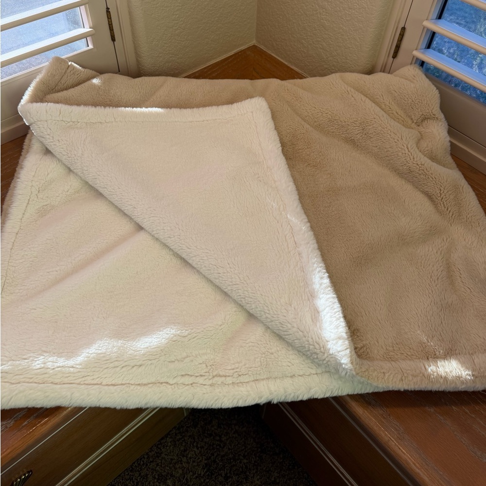 Brooks Brothers Faux Fur Double Sided Throw Blanket